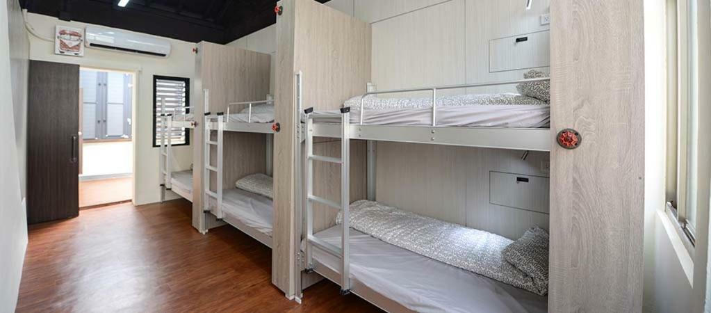 Rest Backpacker Hostel Tainan Exterior photo